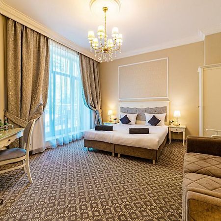 Hotel Willa Flora Щецин Экстерьер фото